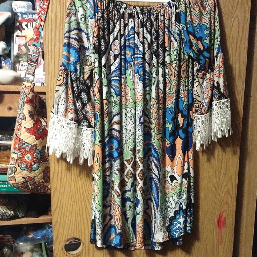 WinWin Half Sleeve Lace Tunic